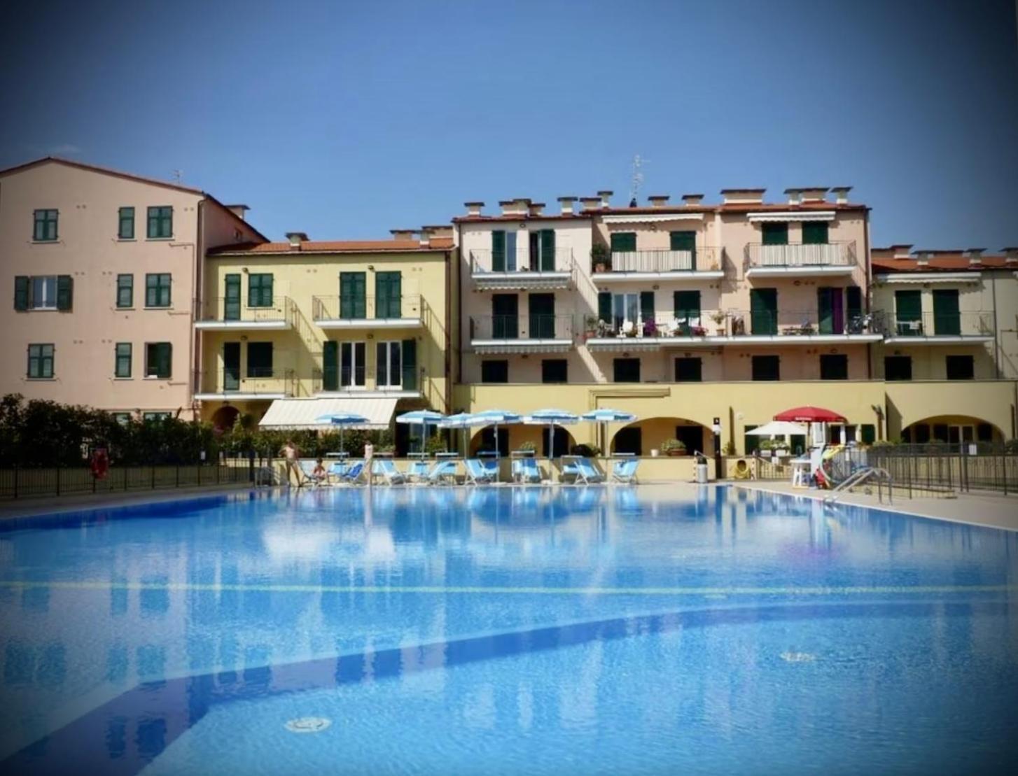 Studio Mer Piscine Cala Di Sole Imperia Italie Mono Locale Une Seule Piece Exterior photo